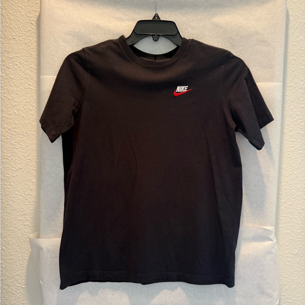 Nike Boy’s Black T-Shirt, Size XL